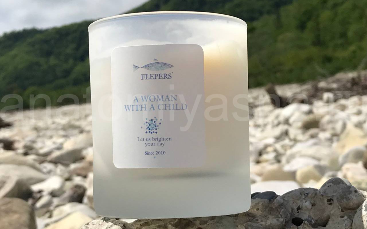 отзыв о Свеча Flepers A woman with a child фото 3